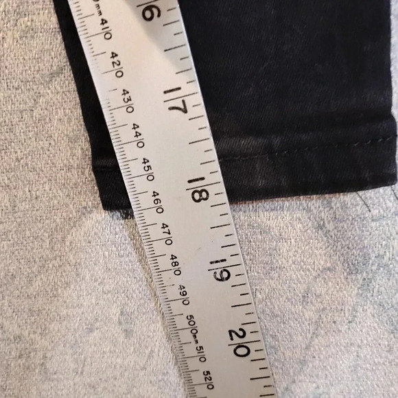 Urban Kids Black Distressed Denim Jeans in Size 6 - Picture 13 of 13